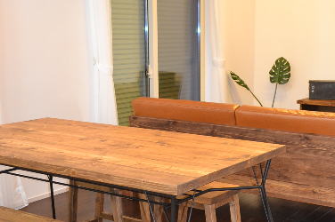 �O�d���鎭�s�̵��ް�Ƌ�E���ް���݂�calmfurniture�ߓ��Ƌ�z���C�ނ̃I�[�_�[�_�C�j���O�e�[�u��